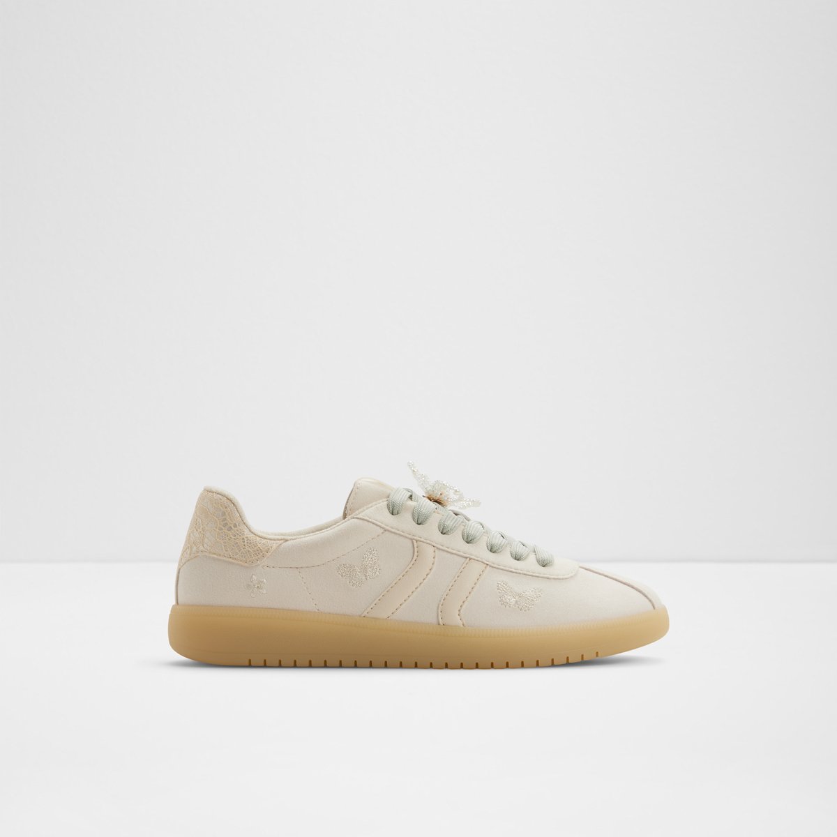 Chicsneaker Low-Top Sneakers