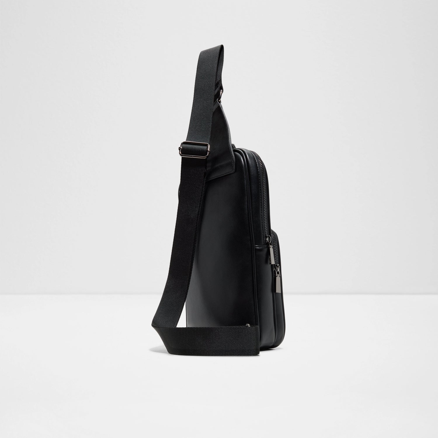 Cleos Cross Body Bag