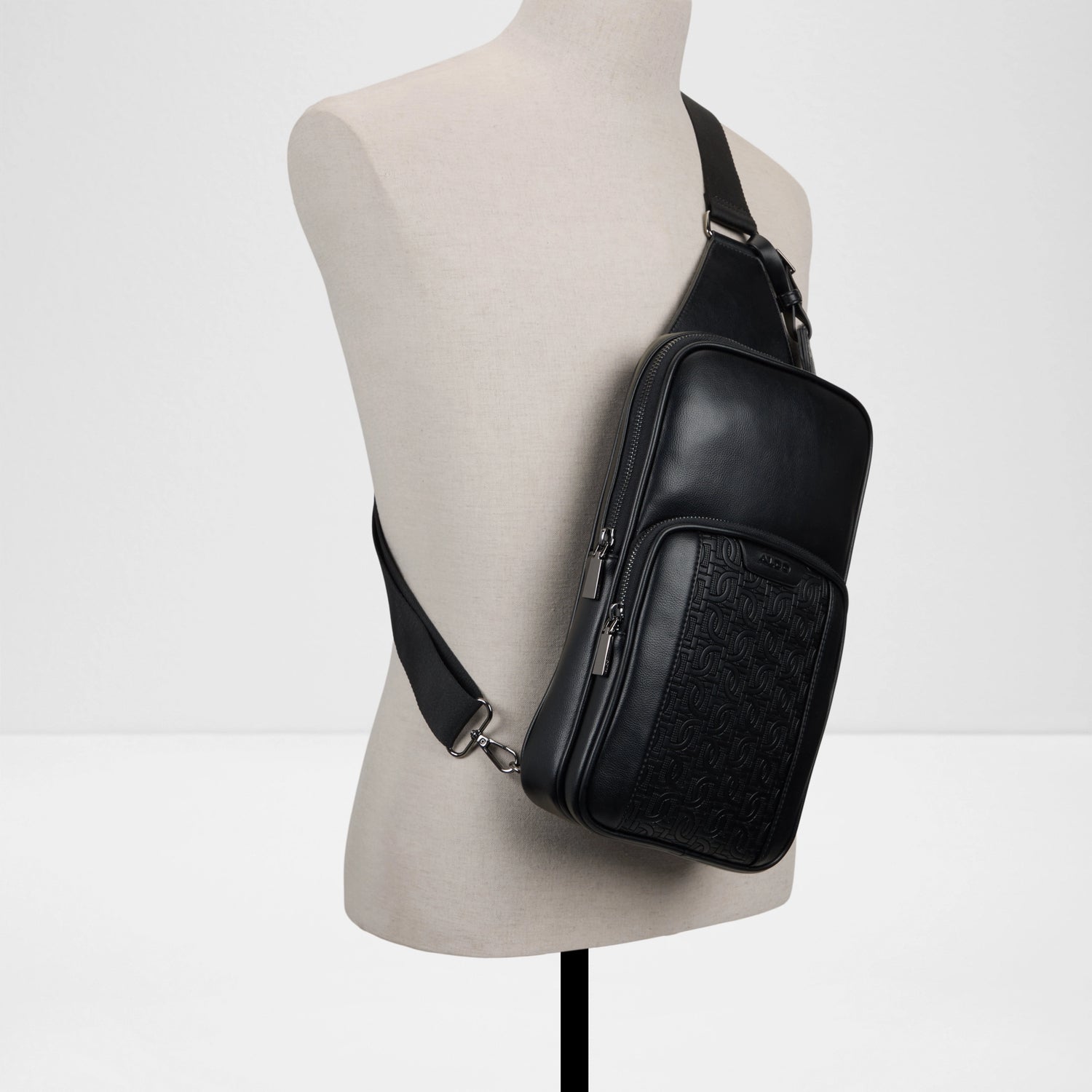 Cleos Cross Body Bag