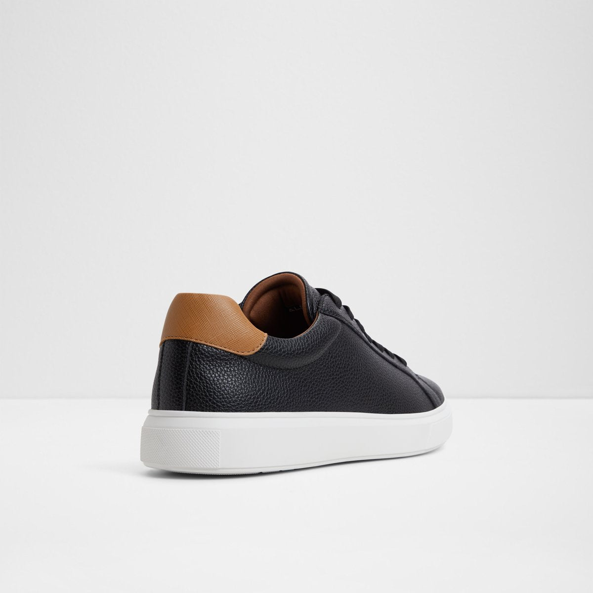 Clubmember Low-Top Sneakers