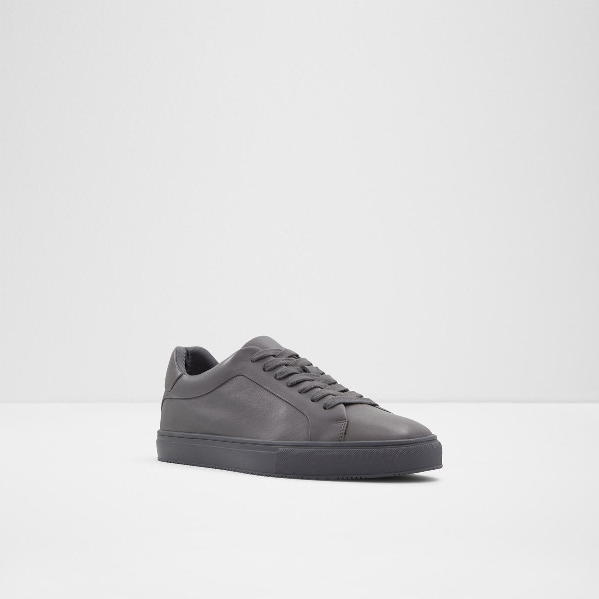 Cobi Low-Top Sneakers