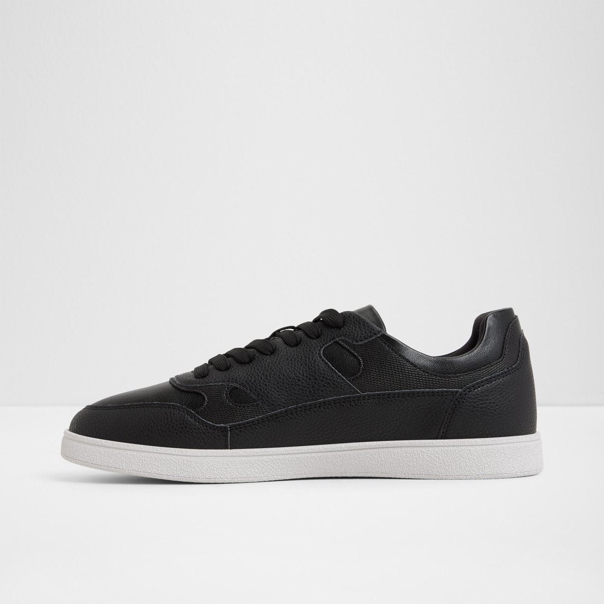 Curtis Low-Top Sneakers