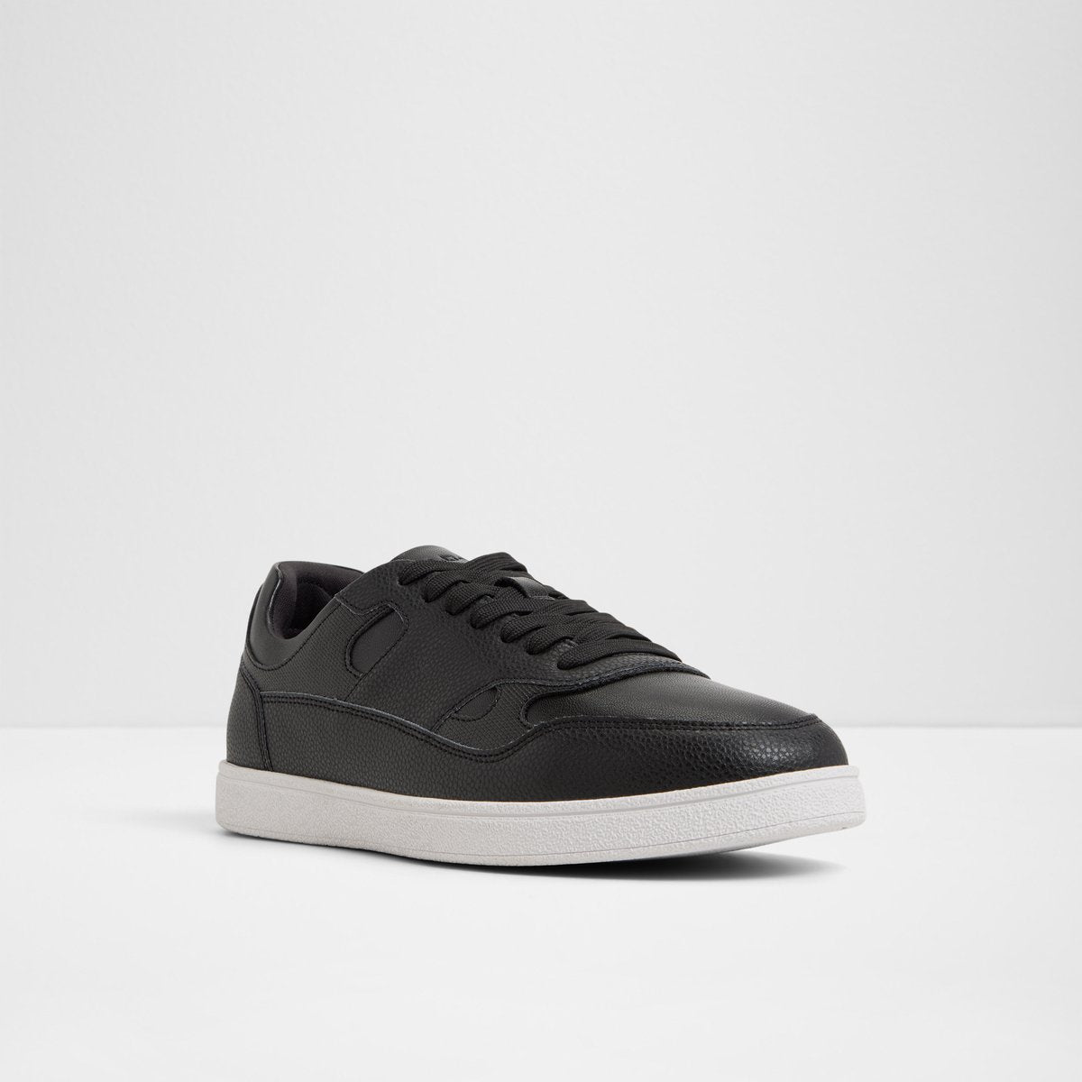 Curtis Low-Top Sneakers