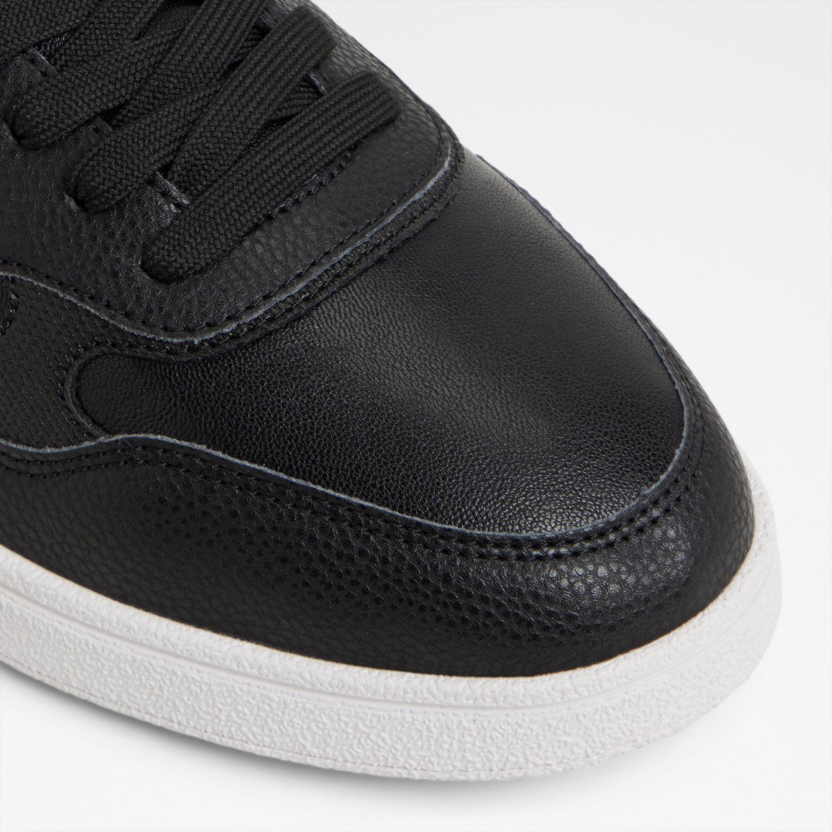 Curtis Low-Top Sneakers