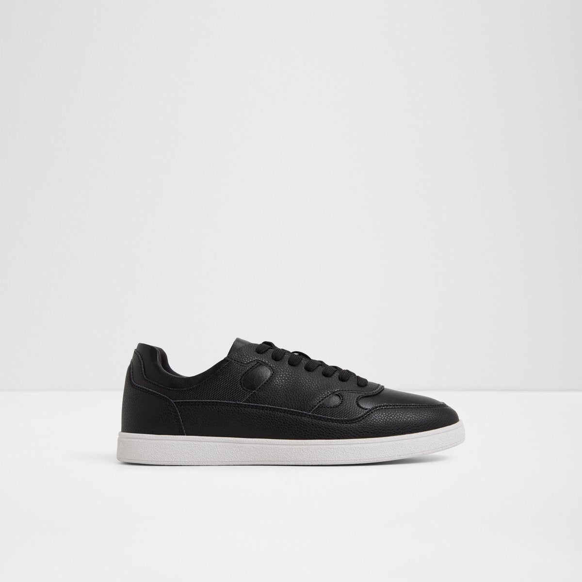 Curtis Low-Top Sneakers