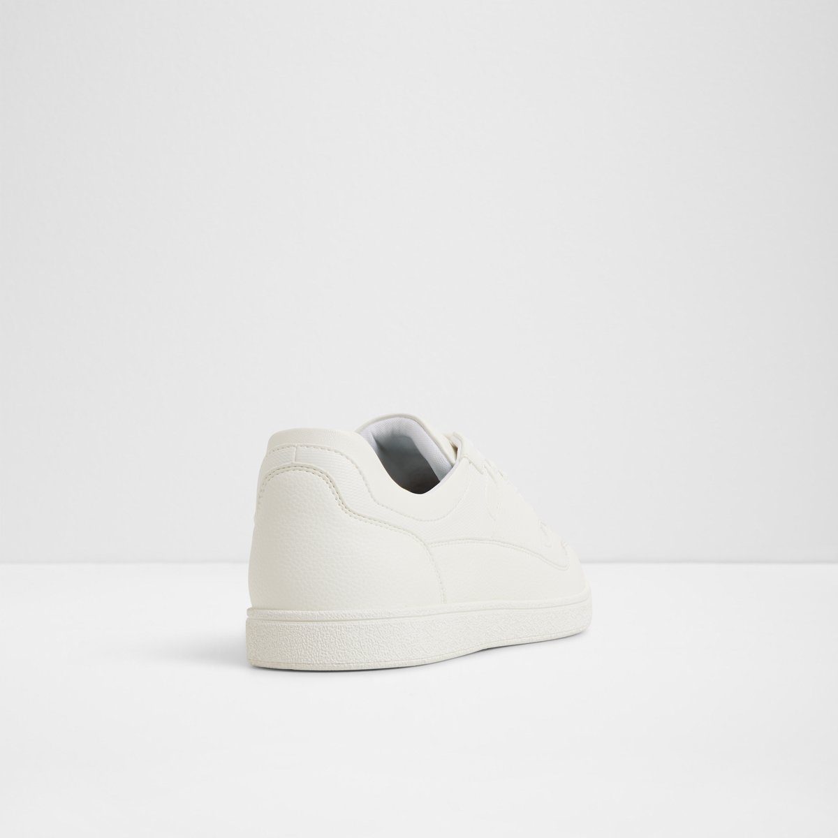 Curtis Low-Top Sneakers