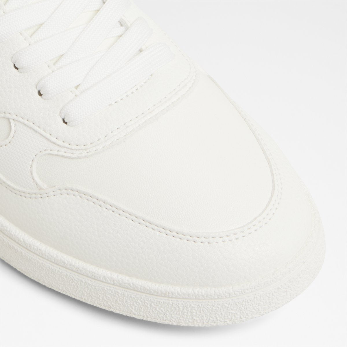 Curtis Low-Top Sneakers