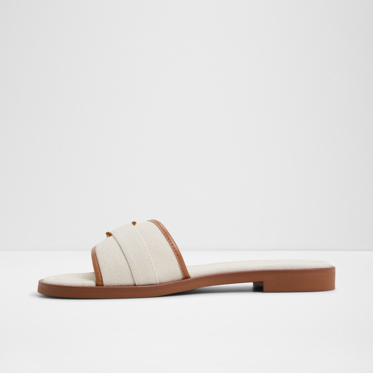 Dallaedar Slide Sandals