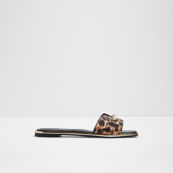 Darlina Flat Sandals