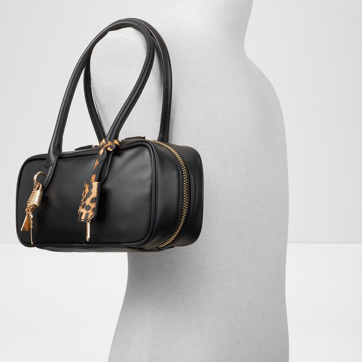 Daystrom Shoulder Bag