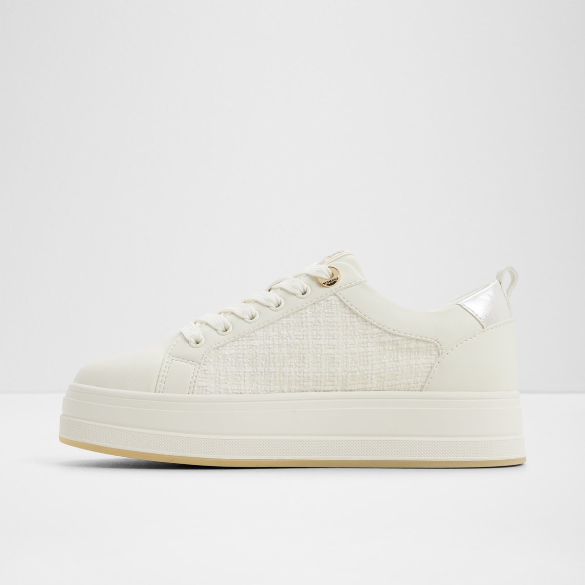 Derissi Low-Top Sneakers