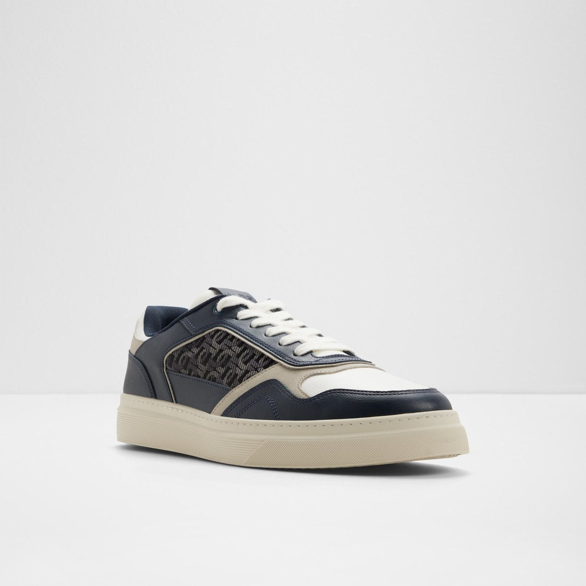 Desmond Low-Top Sneakers