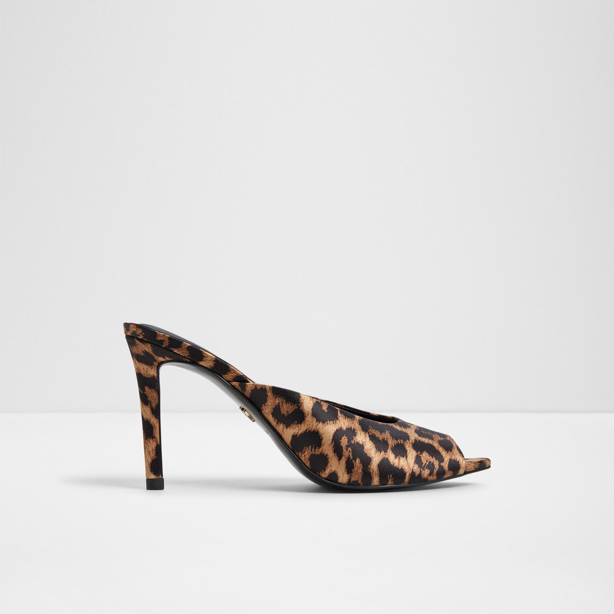 Elenara Heeled Sandals