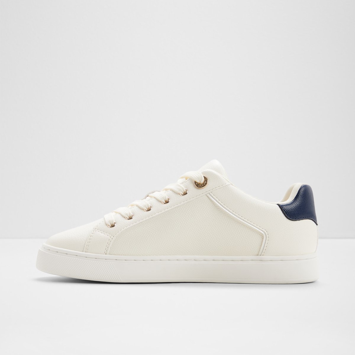 Elgata Low-Top Sneakers