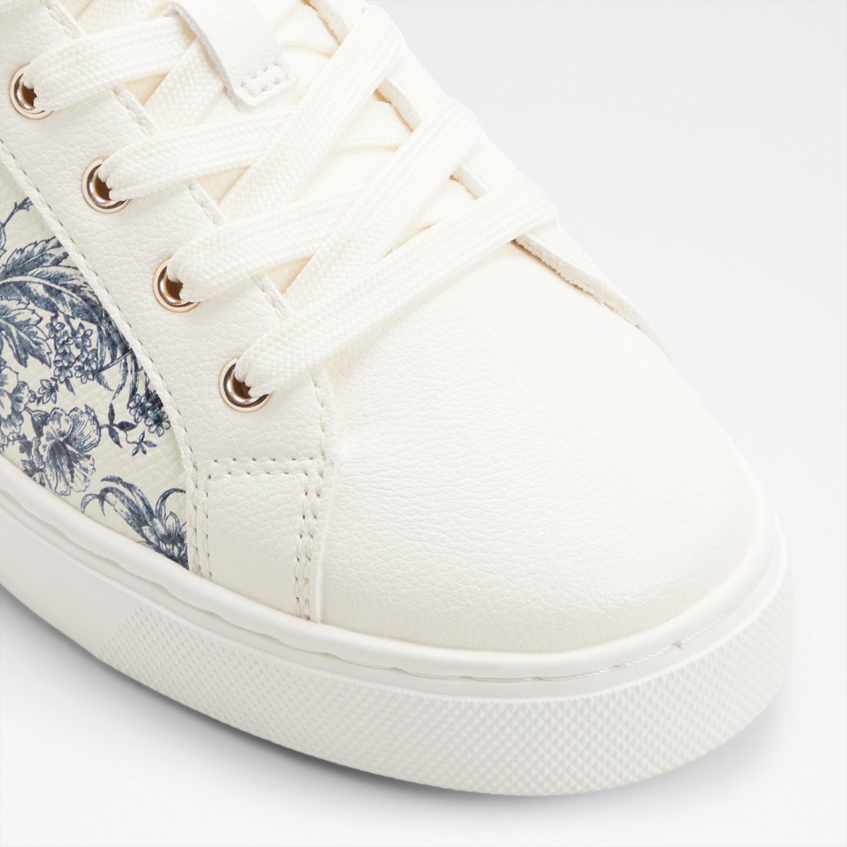 Elgata Low-Top Sneakers