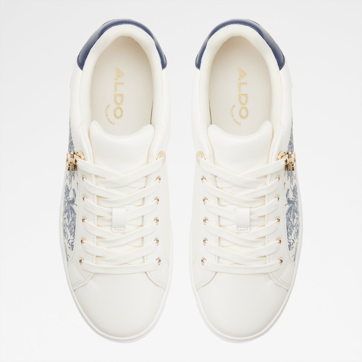Elgata Low-Top Sneakers