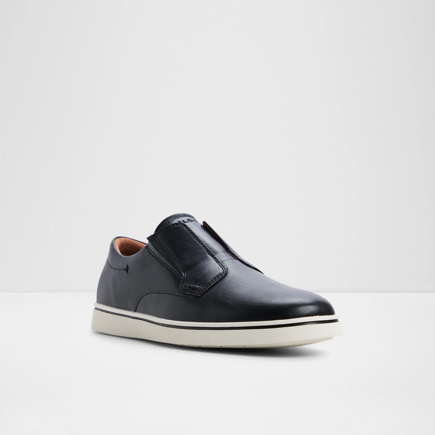Enio Low-Top Sneakers