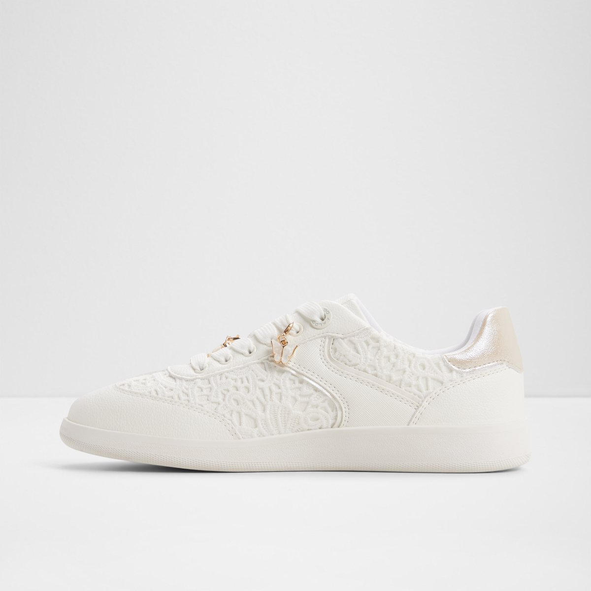 Erilg Low-Top Sneakers