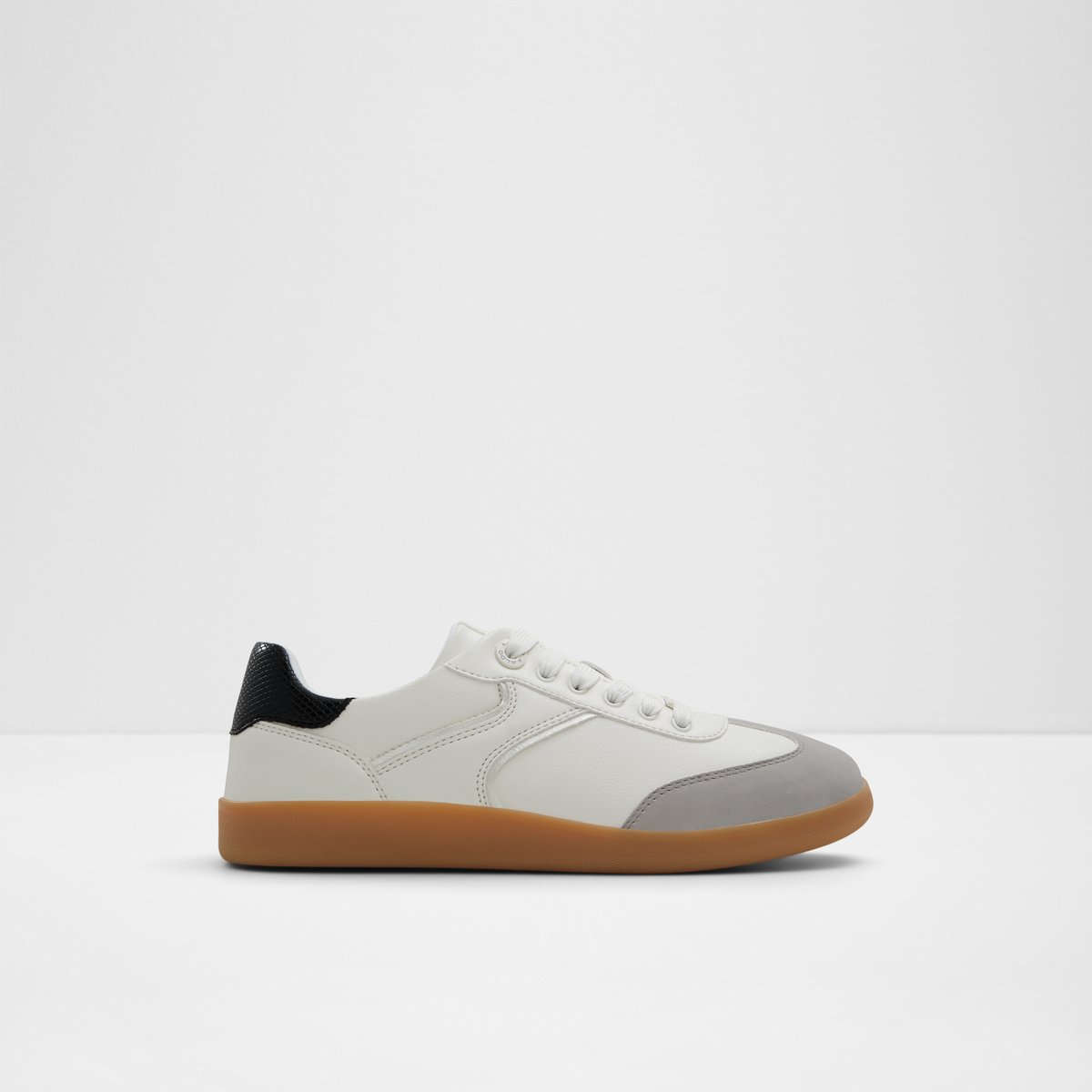 Erilg Low-Top Sneakers