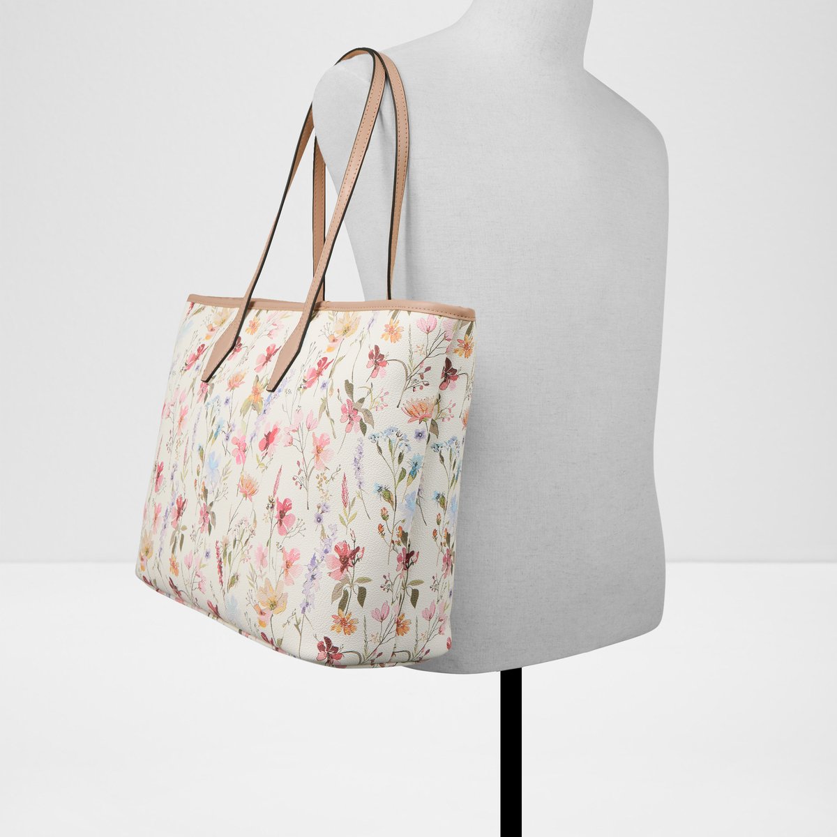 Everythingtote Tote Bag