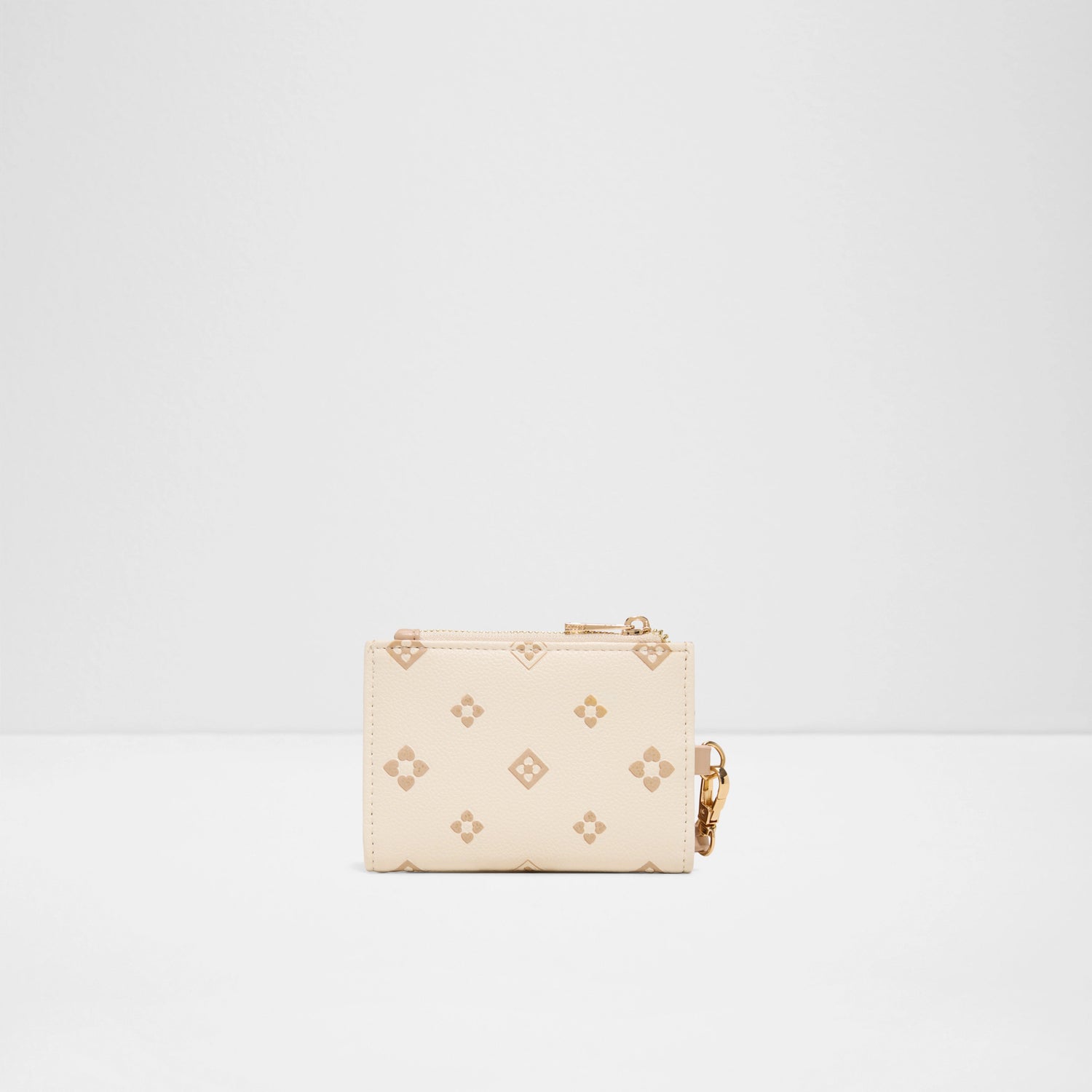 Fallen Wallet With Chain