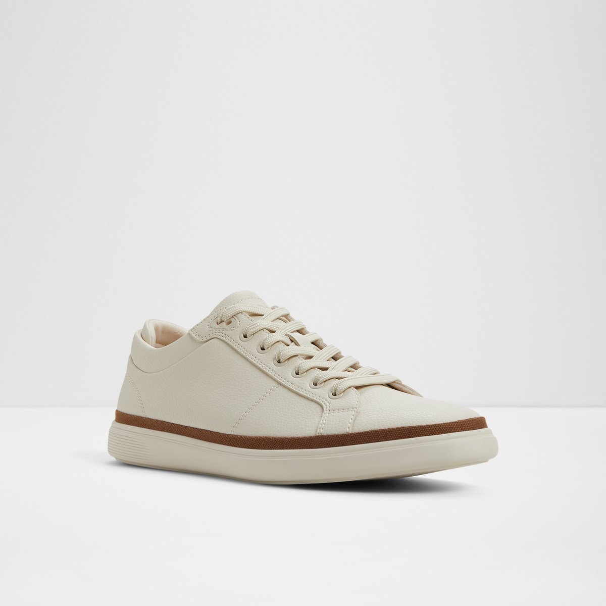 Finespec Low-Top Sneakers
