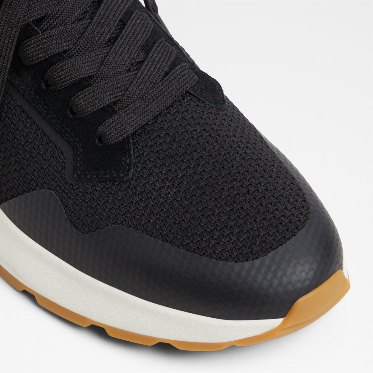 Garrick Low-Top Sneakers