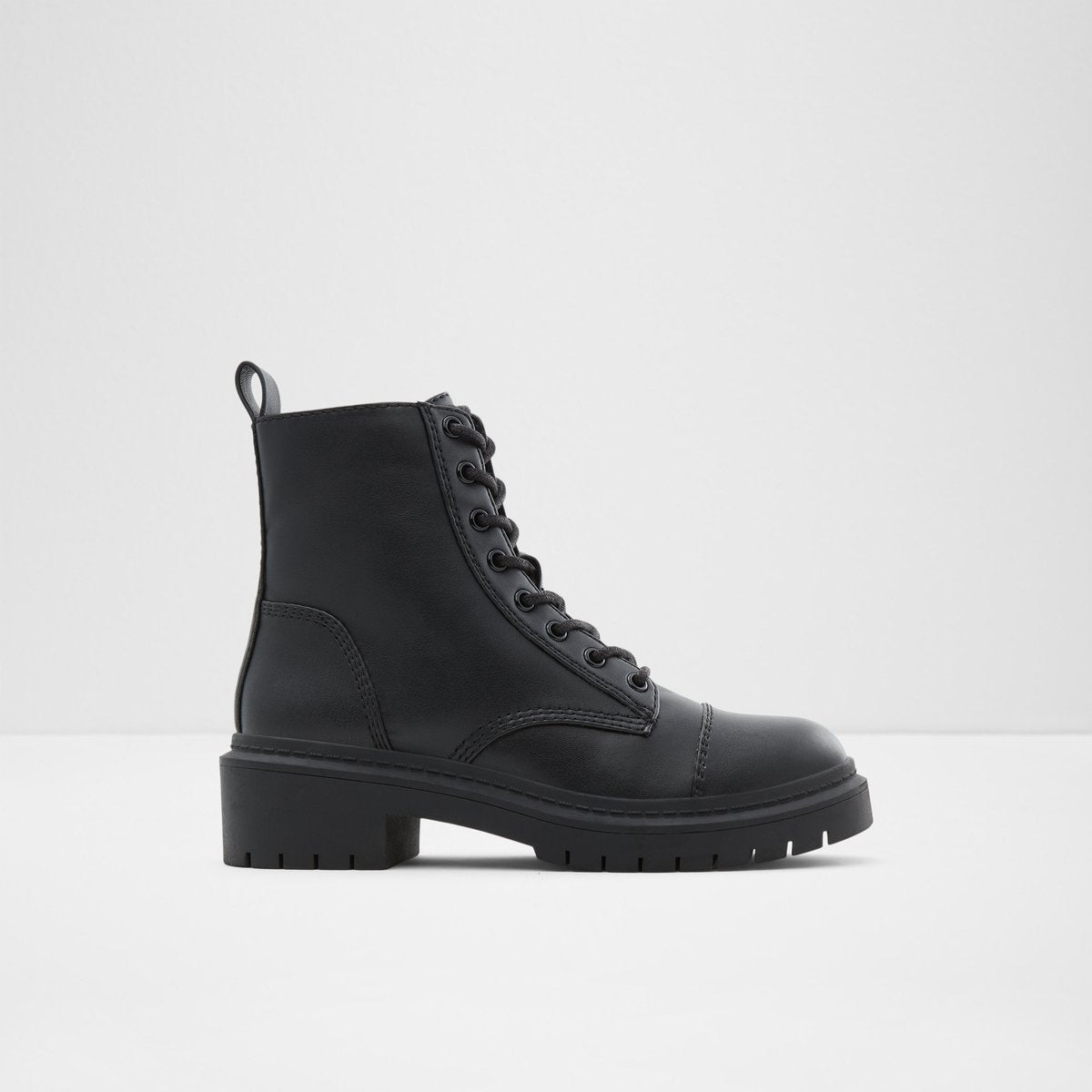 Goer Ankle Boots