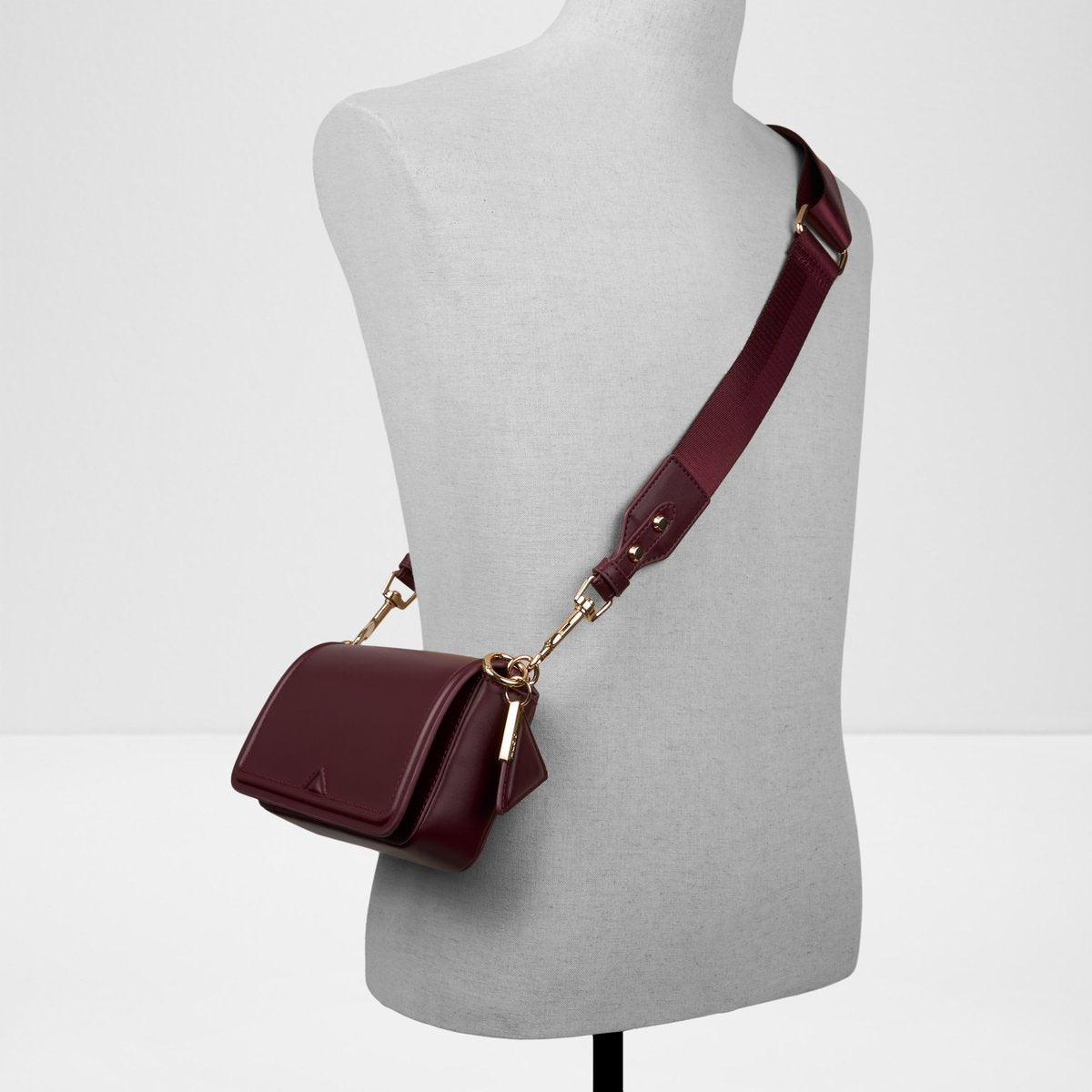 Gwendy Cross Body Bag