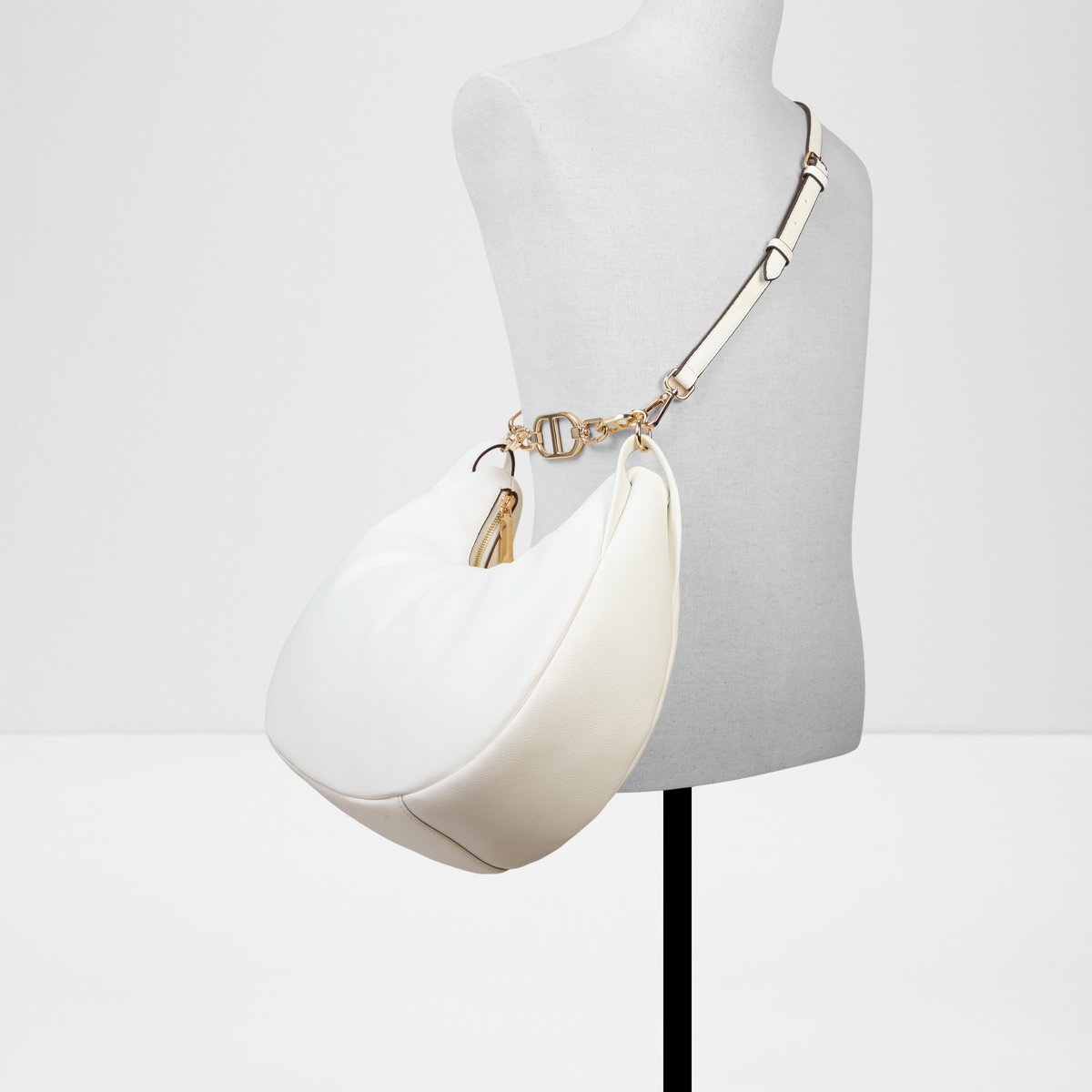 Gwiamar Shoulder Bag