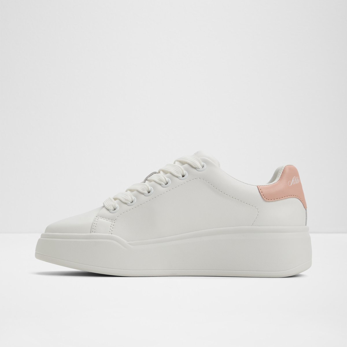Halerenna Low-Top Sneakers