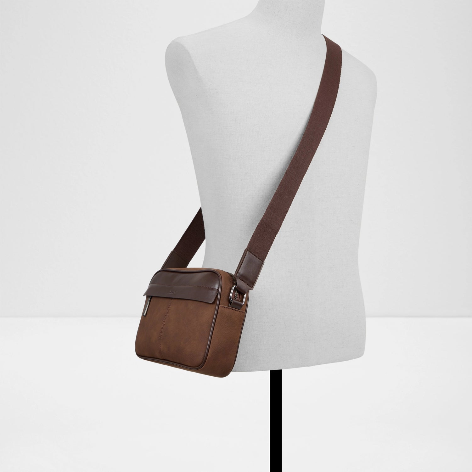 Halsston Cross Body Bag