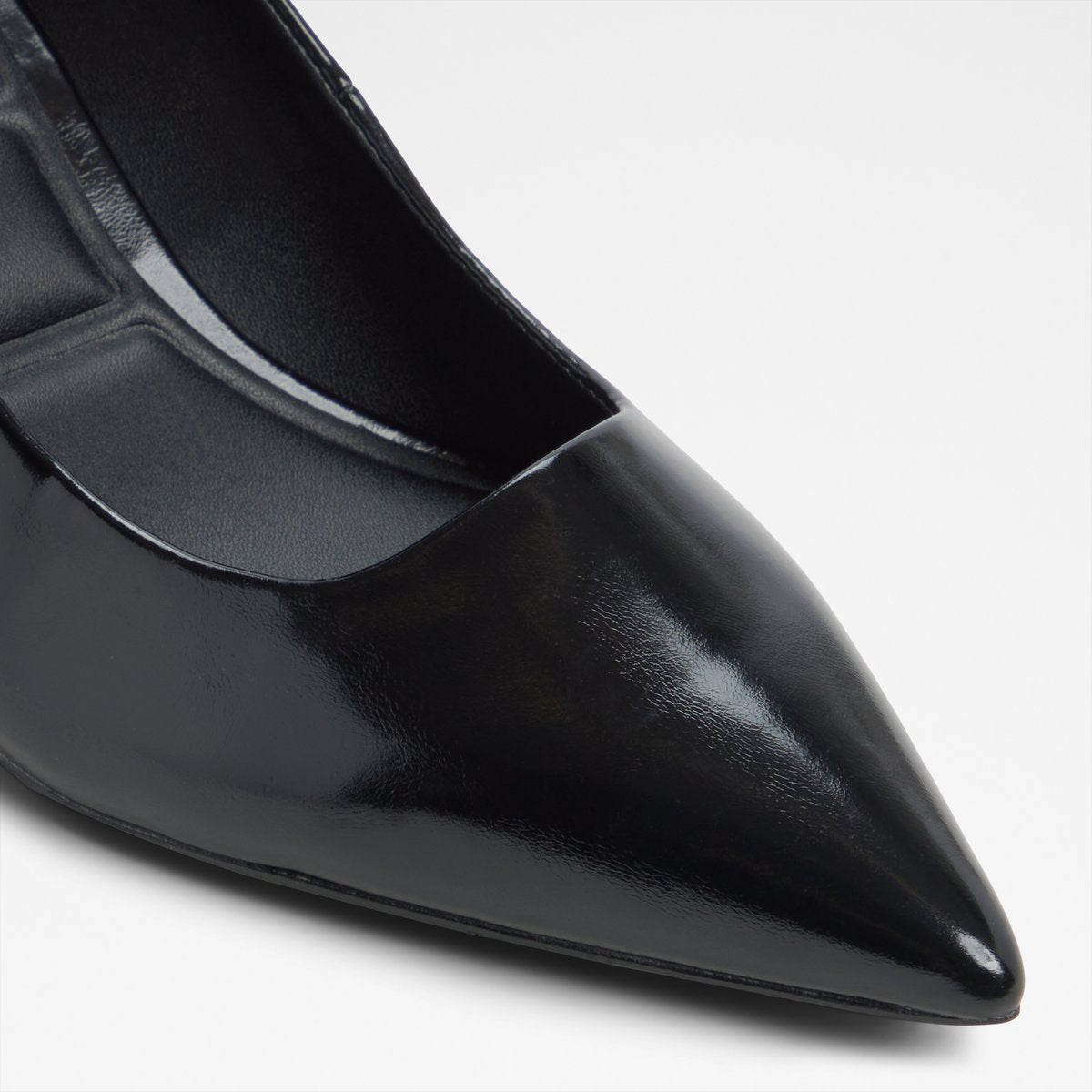 Hennlee Heeled Shoes