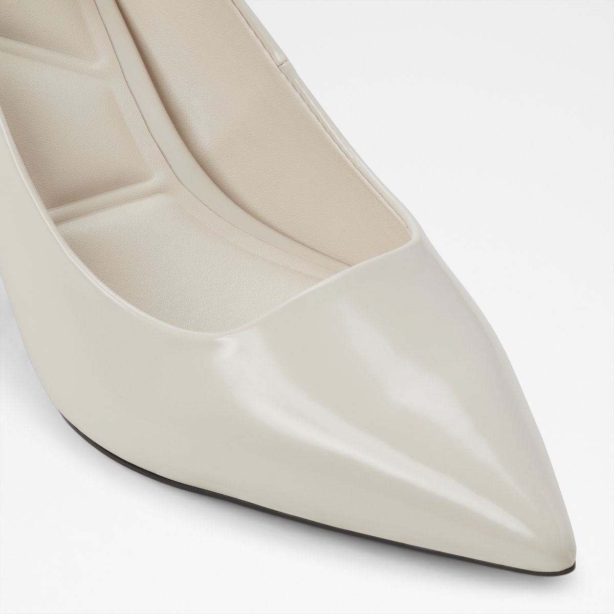 Hennlee Heeled Shoes