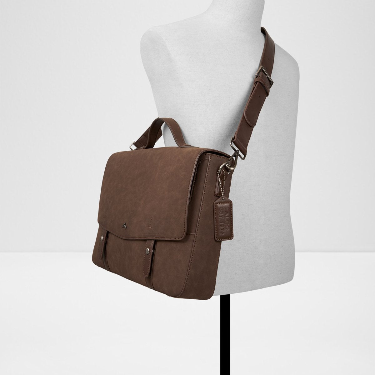 Hildebrad Messenger Bag