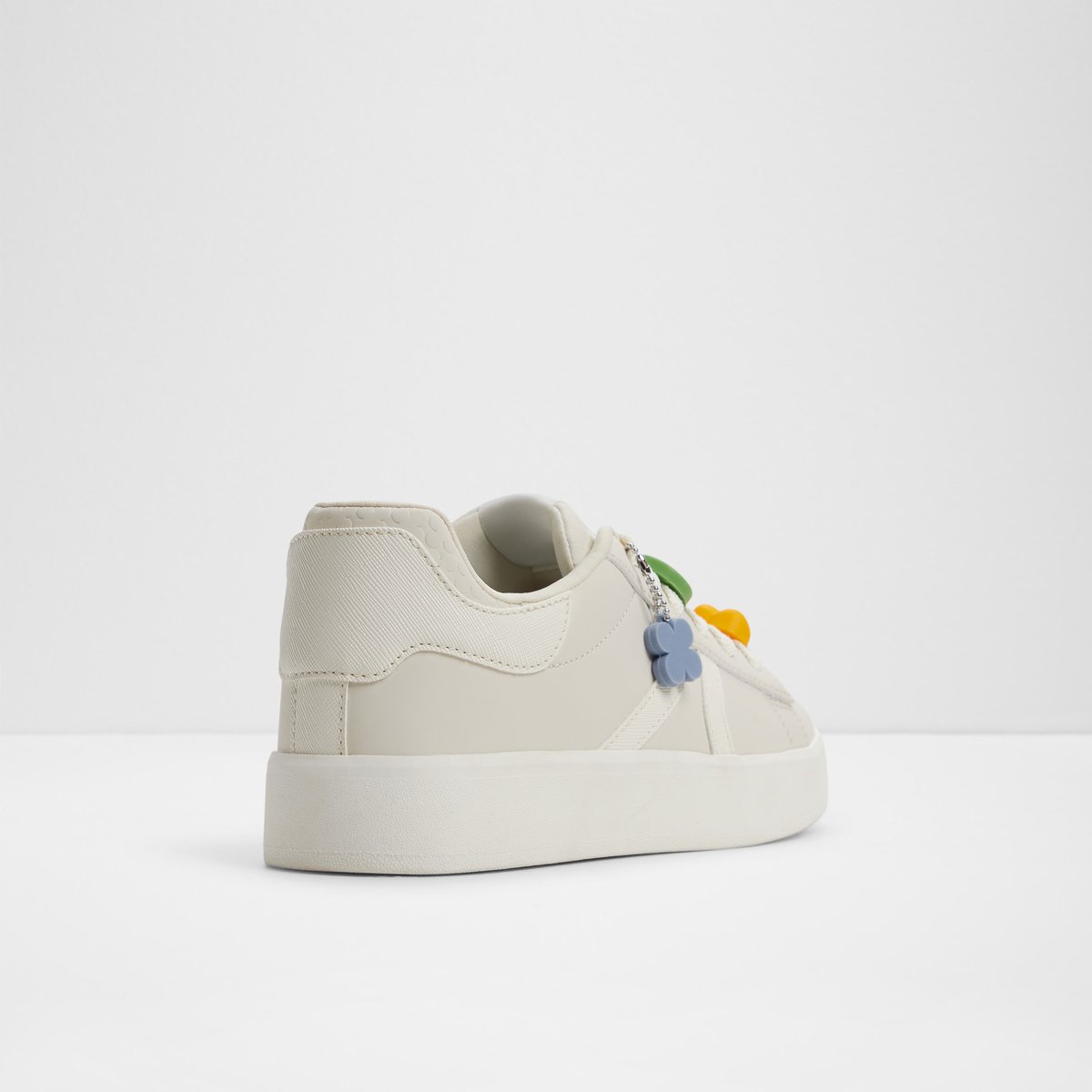 Hypertmc Women's Low-Top Sneakers