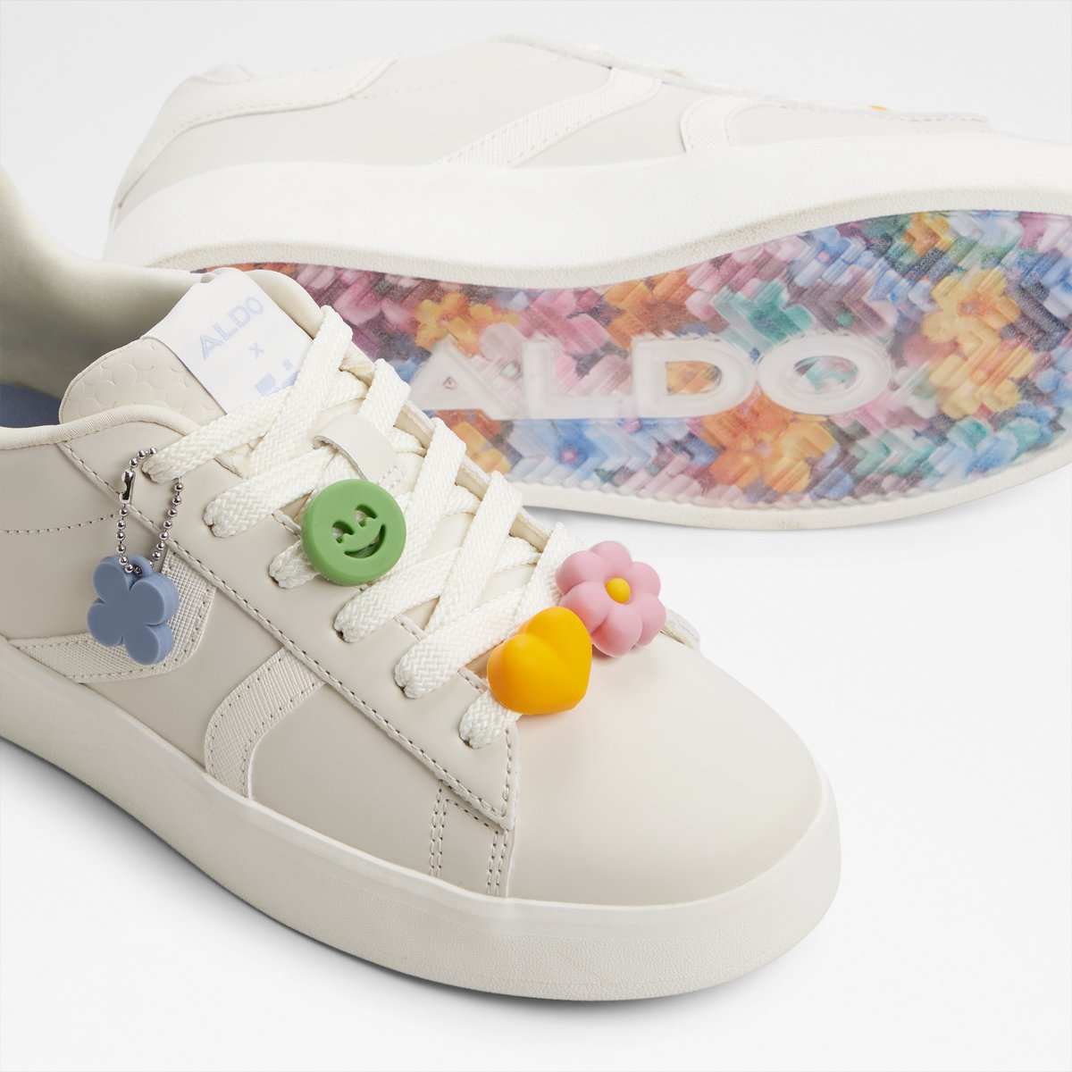 Hypertmc Women's Low-Top Sneakers