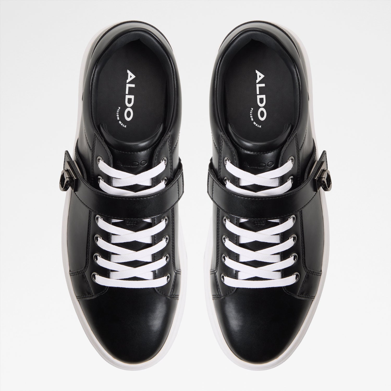 Iann Low-Top Sneakers