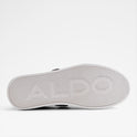 Iann Low-Top Sneakers