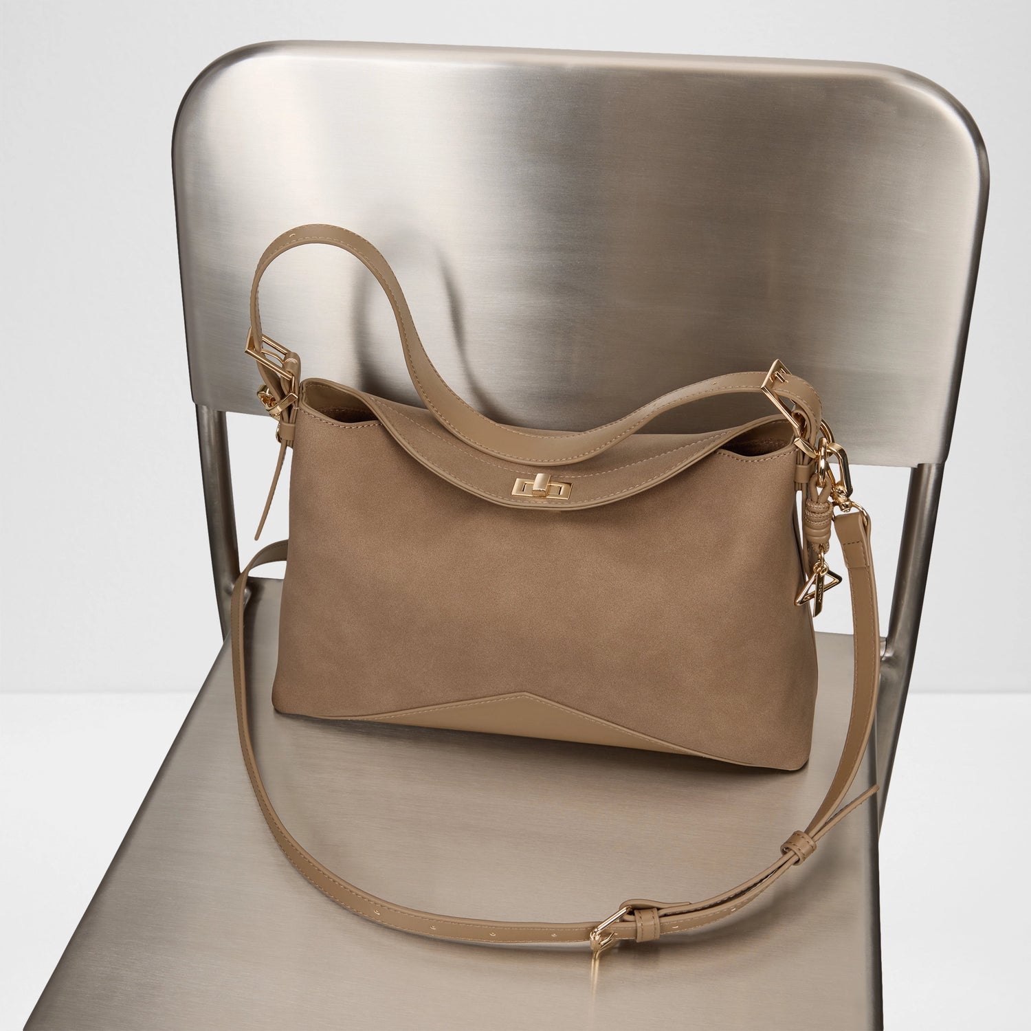 Jacq Shoulder Bag