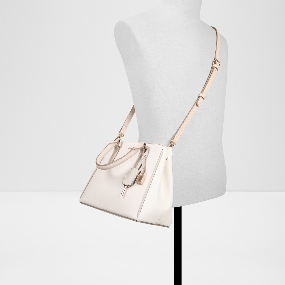 Javamaentar Top Handle Bag