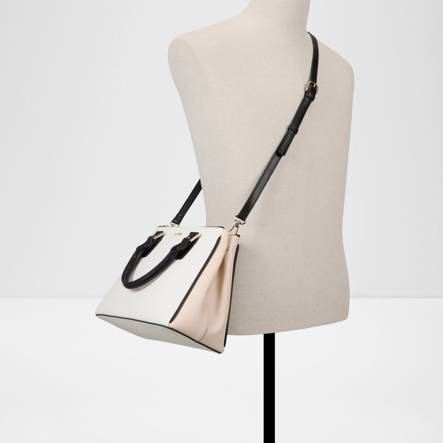 Javamaentar Satchel Bag