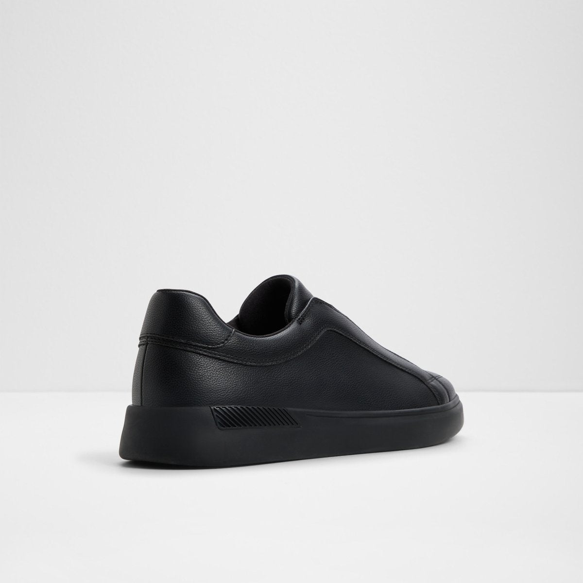 Jona Slip-On Sneakers