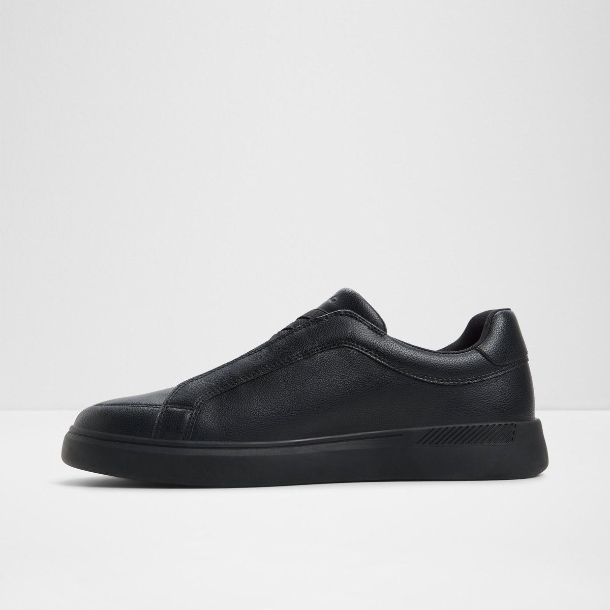 Jona Slip-On Sneakers