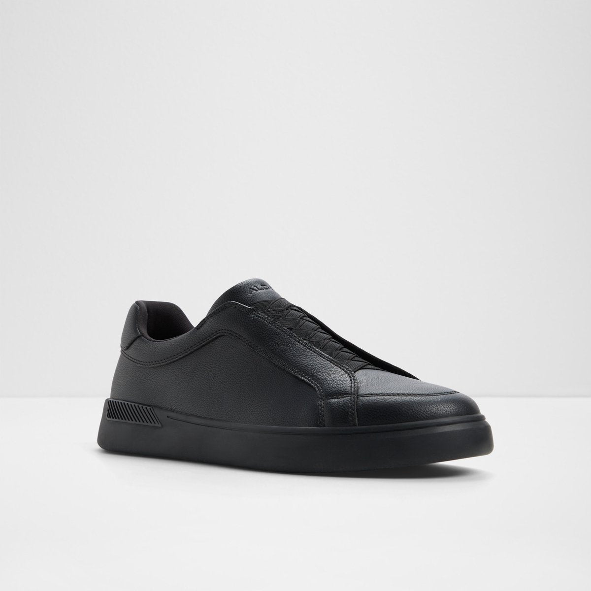 Jona Slip-On Sneakers