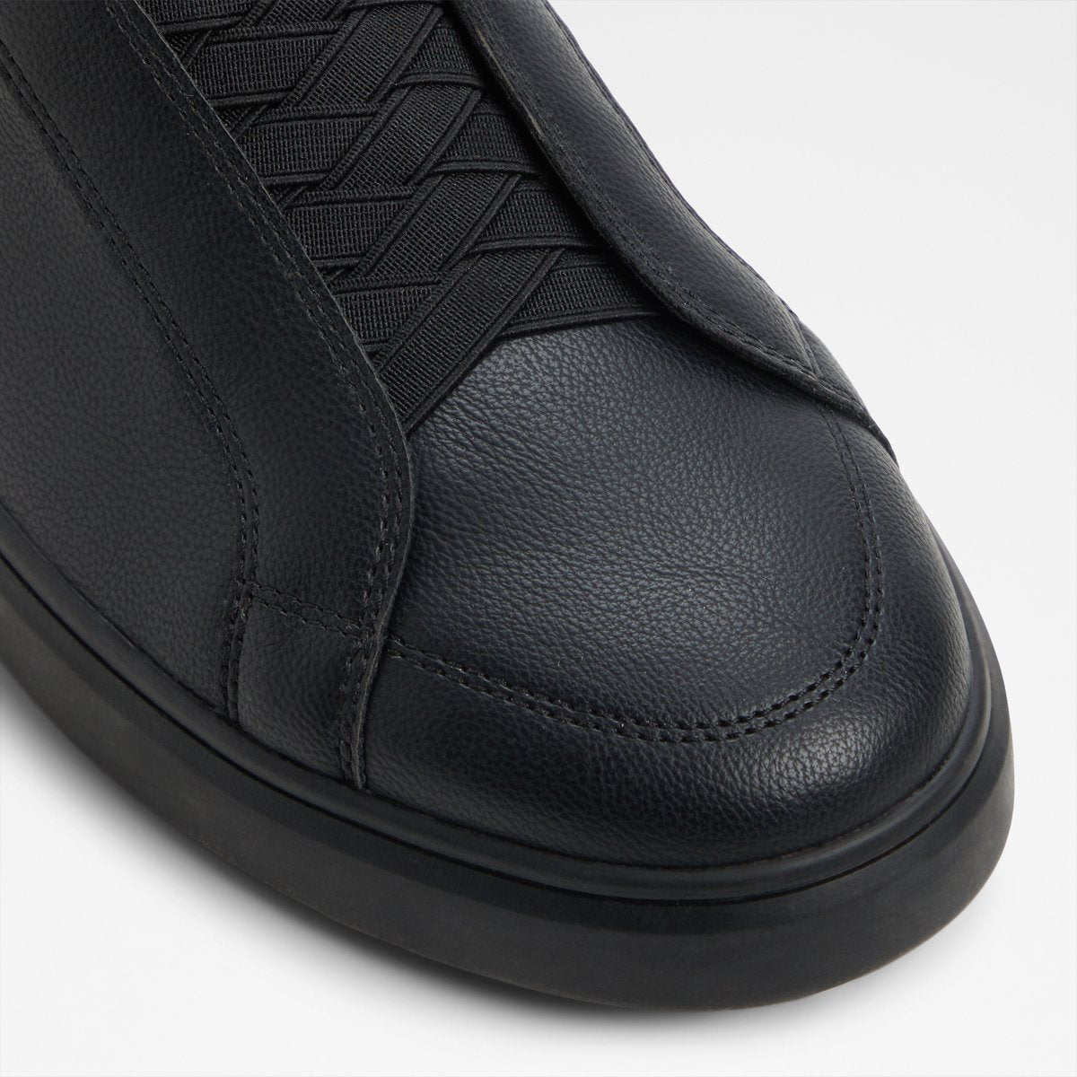 Jona Slip-On Sneakers