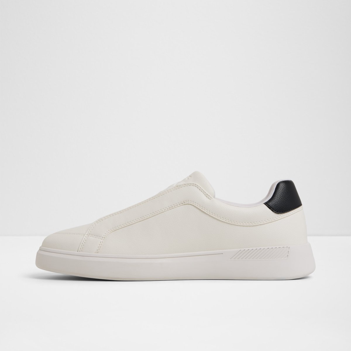 Jona Slip-On Sneakers