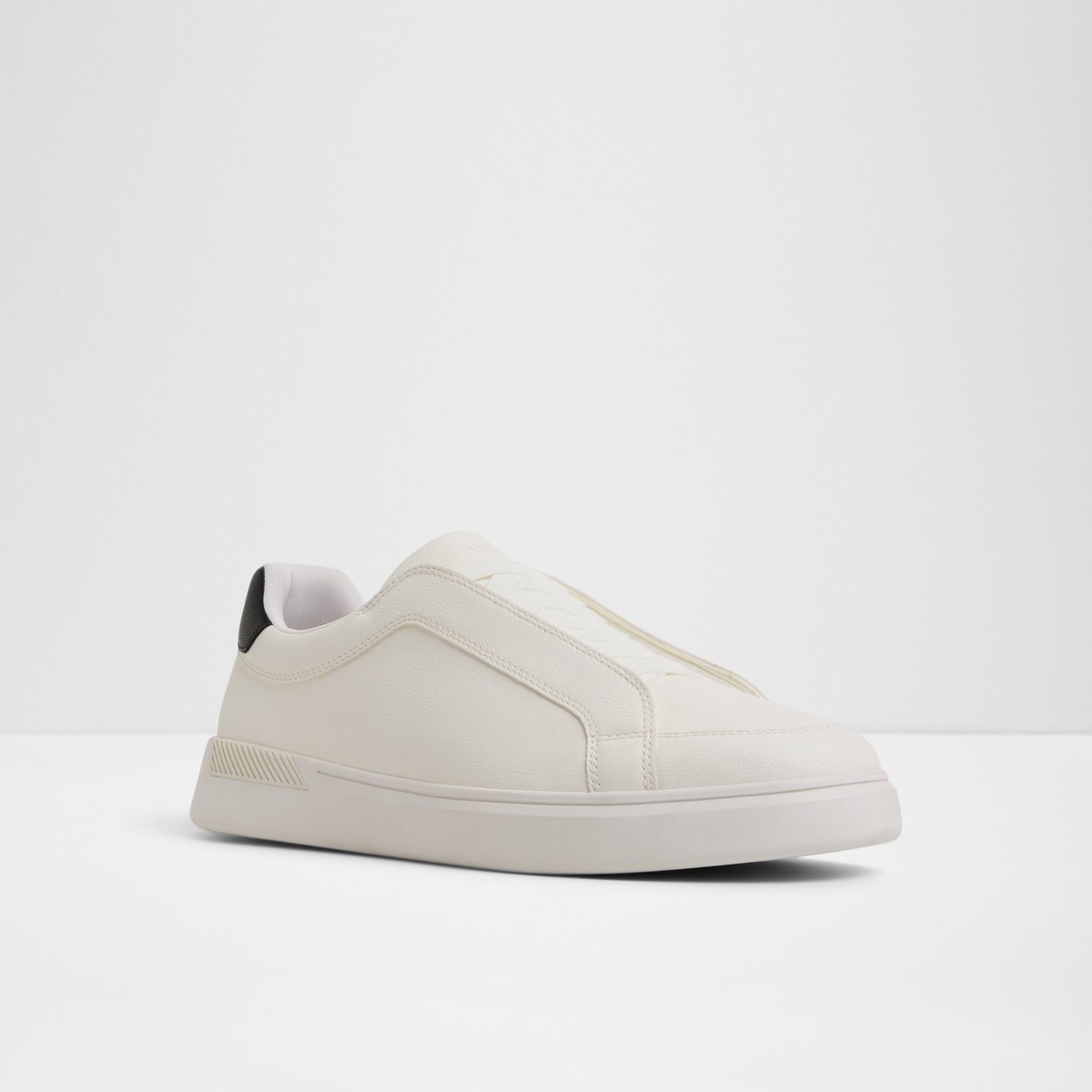 Jona Slip-On Sneakers