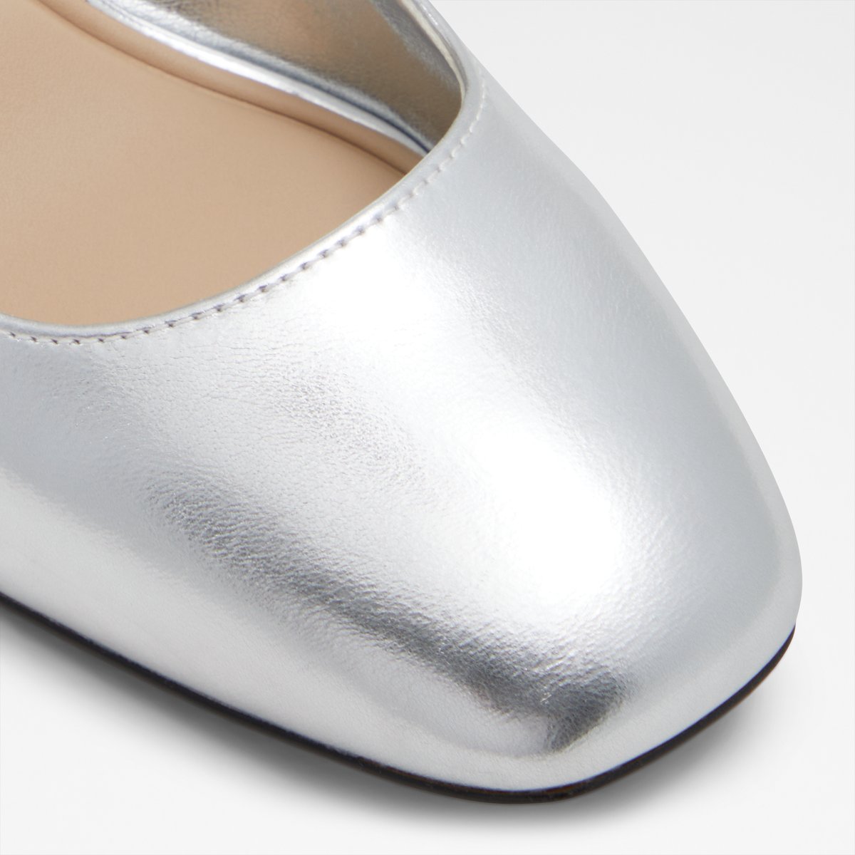 Kaeri Heeled Pumps