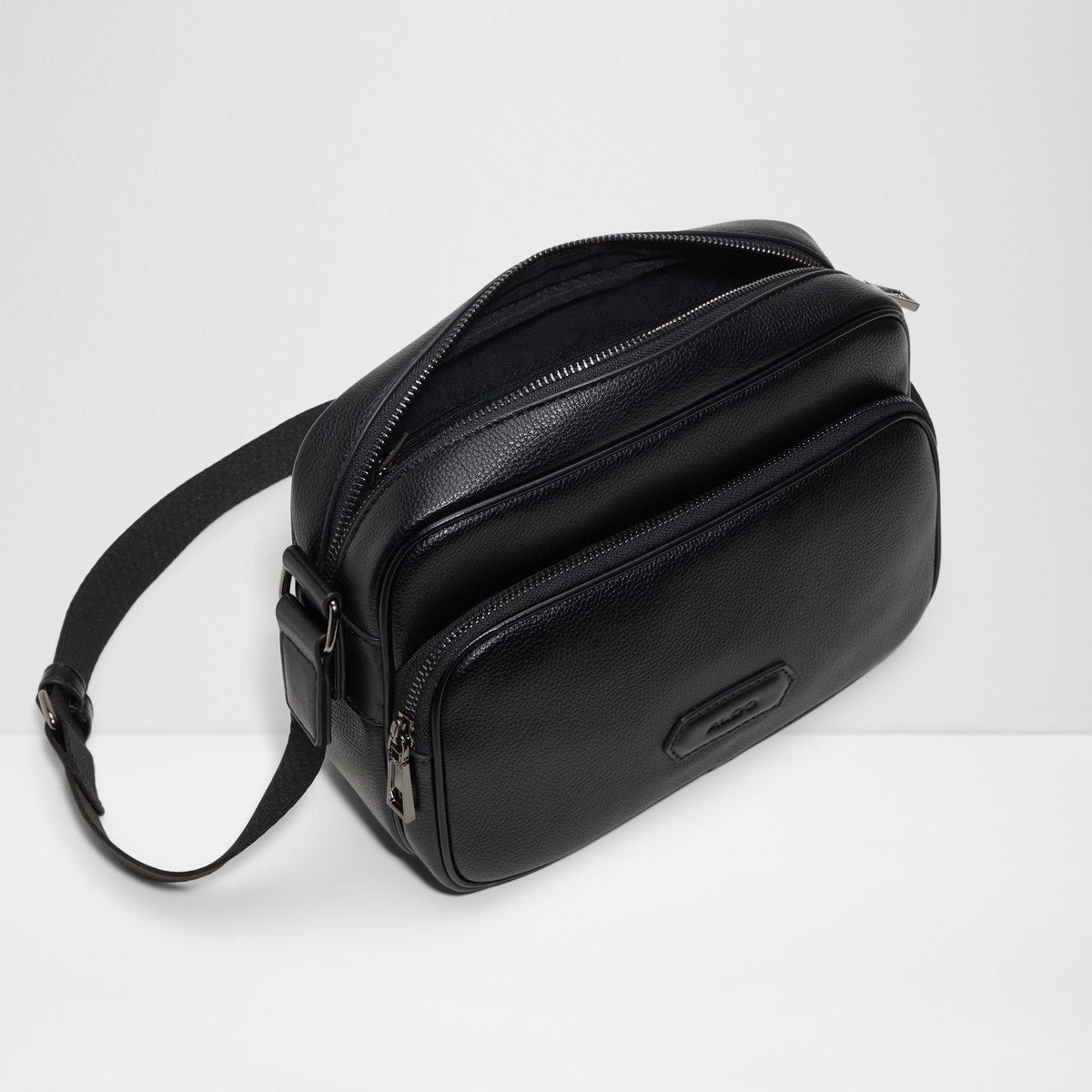 Lardowyn Cross Body Bag